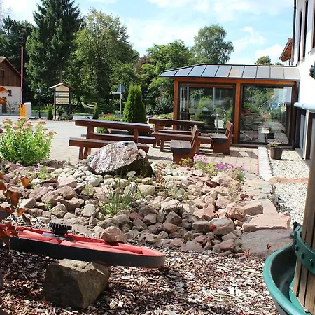 Drei Lilien Отель Waldbrunn (Baden-Wurttemberg)