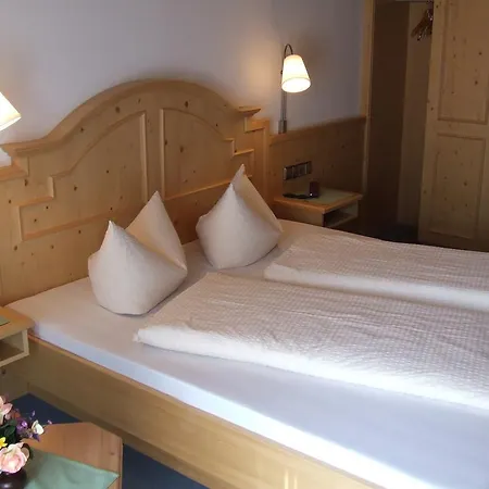 Drei Lilien Hotel Waldbrunn (Baden-Wurttemberg)